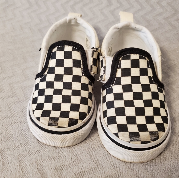 youth size 6 checkered vans